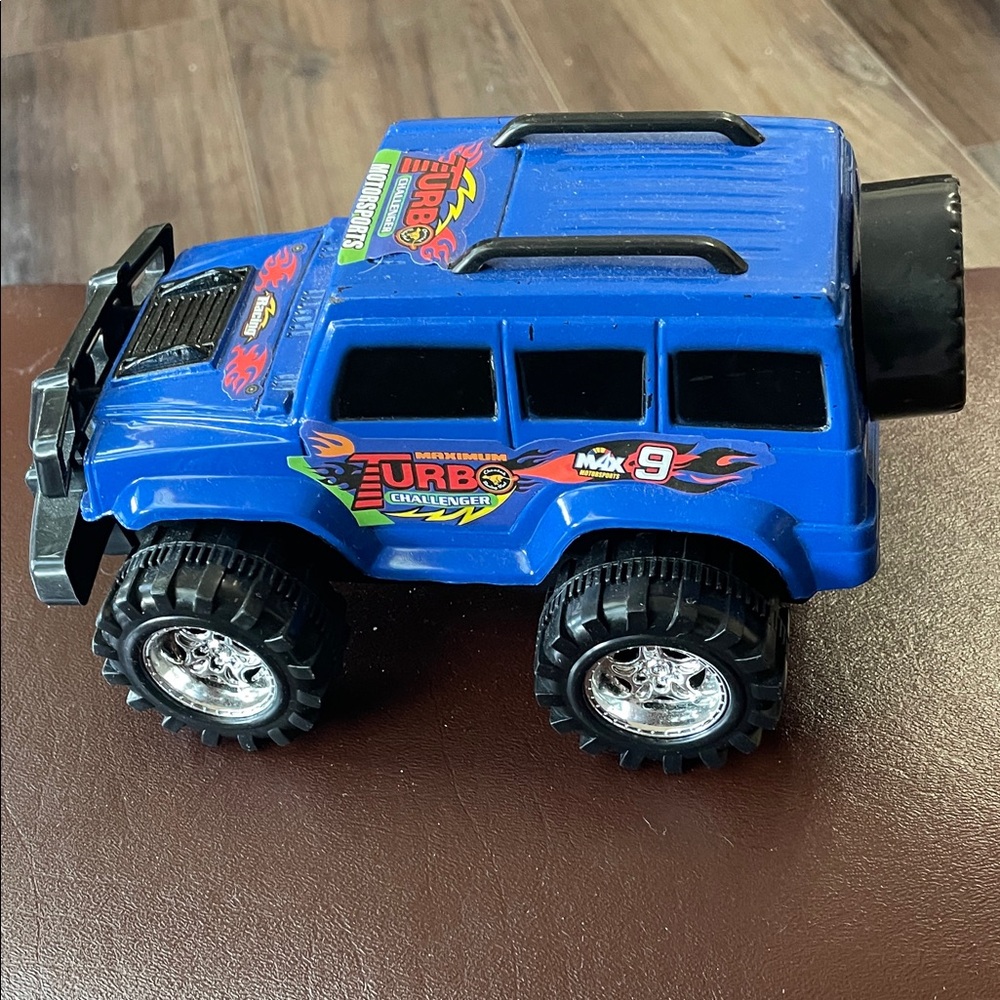 Wondertrears Turbo Challenger Blue Toy Truck